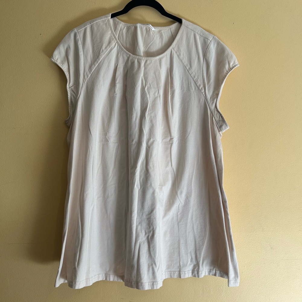 Women's Cream Top. T6